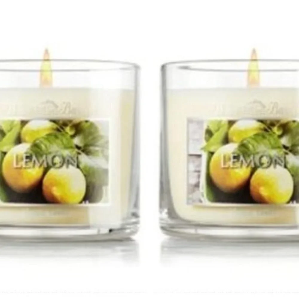 Bath & Body Works Lemon Scented Candle white Barn - Picture 7 of 8